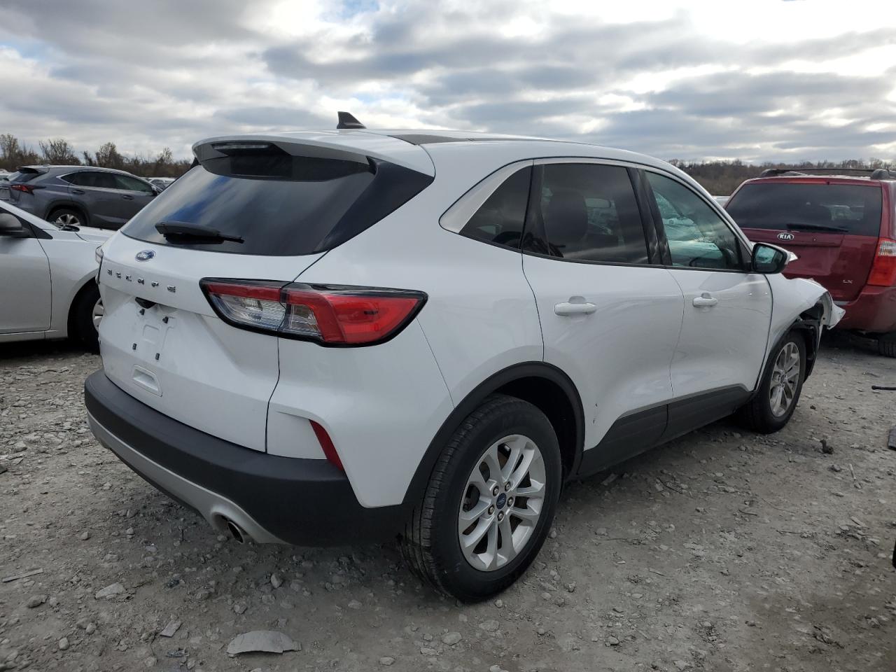 2021 Ford Escape VIN 1FMCU0G65MUA31282 Copart auction photo, front end damage thumbnail 3