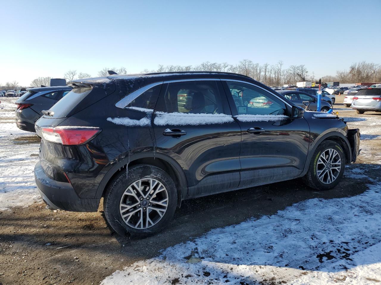 2021 Ford Escape VIN 1FMCU9H68MUA65350 Copart auction photo, front end / minor dent/scratches damage thumbnail 3