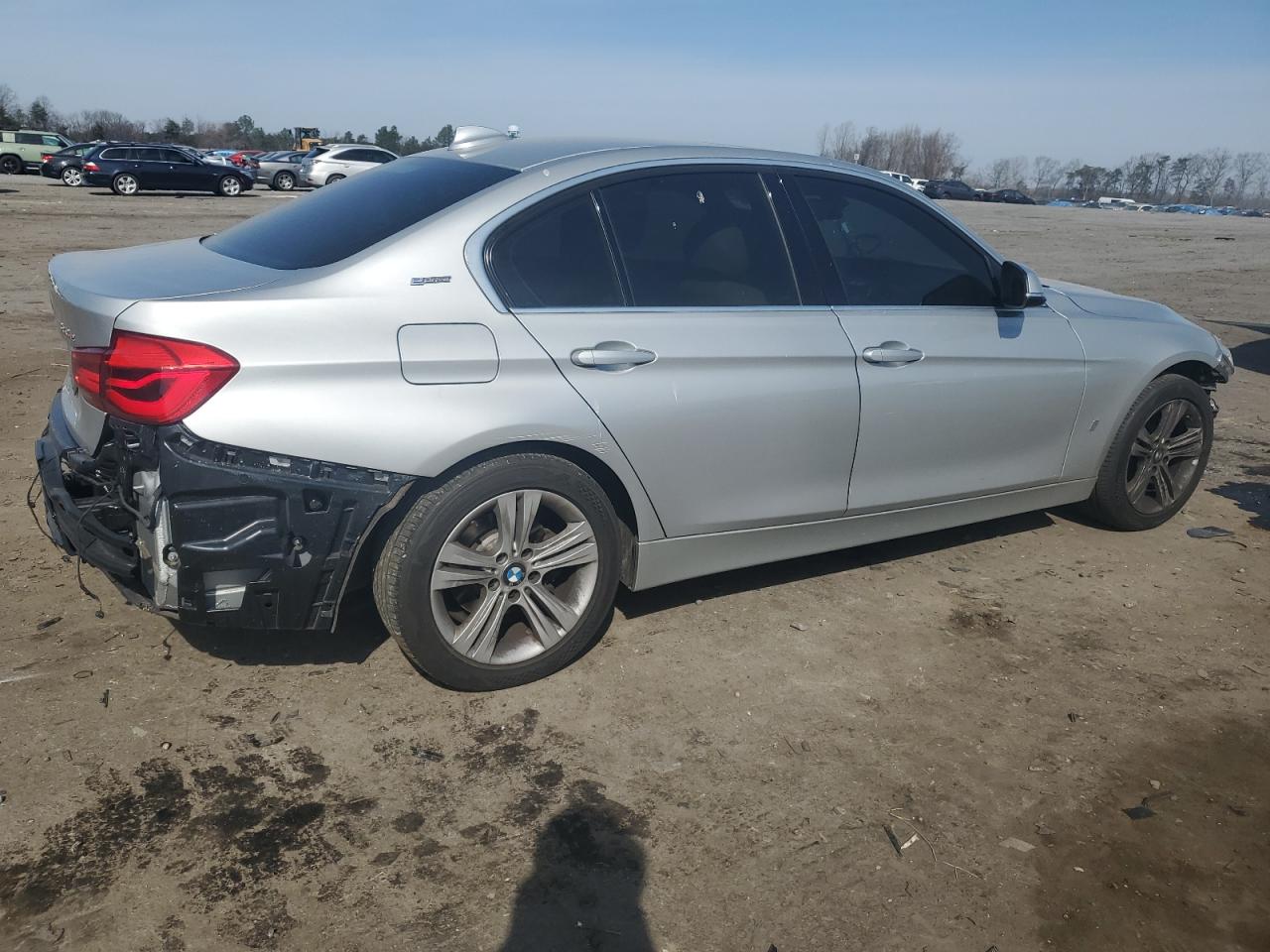 2017 BMW 3er VIN WBA8E1C39HA029662 Copart auction photo, front end / rear end damage thumbnail 3