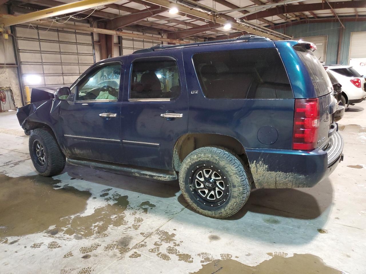 2007 Chevrolet Tahoe VIN 1GNFK130X7J125735 Copart auction photo, front end / mechanical damage thumbnail 2