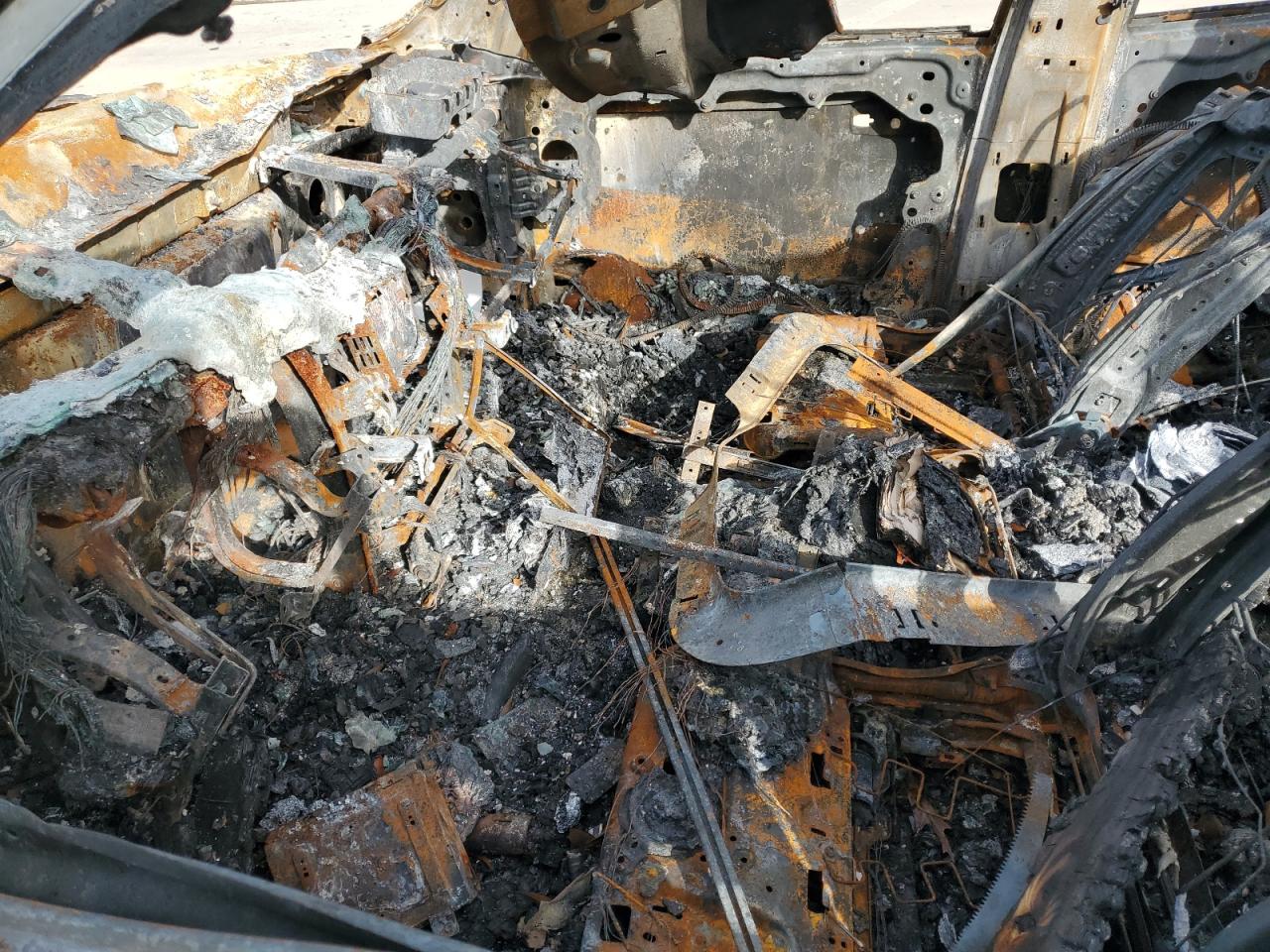 2019 RAM 1500 VIN 1C6SRFKT9KN518291 Copart auction photo, burn damage thumbnail 7