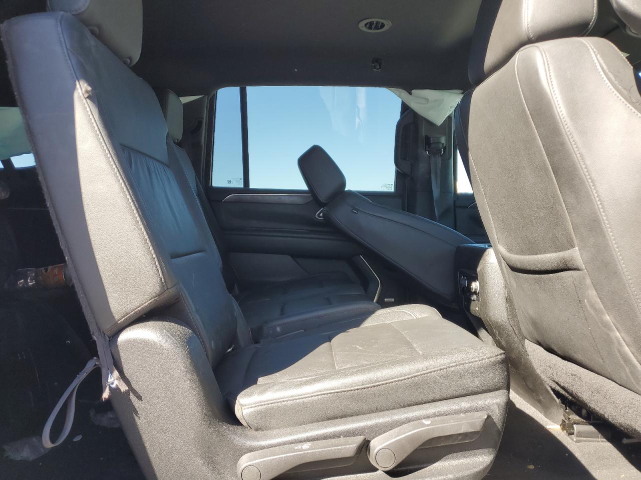 2022 Chevrolet Suburban VIN 1GNSKCKD1NR162010 Copart auction photo, front end damage thumbnail 11