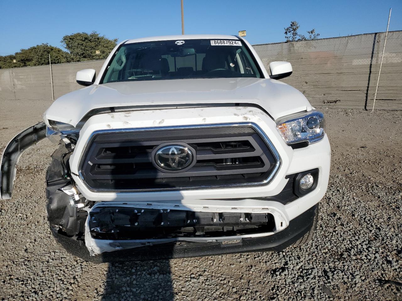 2020 Toyota Tacoma VIN 3TMAZ5CN1LM138727 Copart auction photo, all over damage thumbnail 5