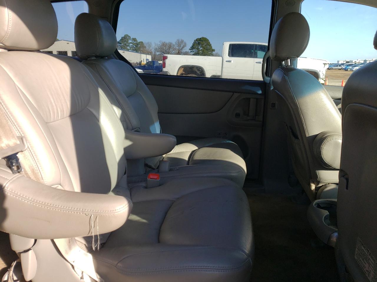 2007 Toyota Sienna VIN 5TDZK23C27S082095 Copart auction photo, rear end damage thumbnail 11