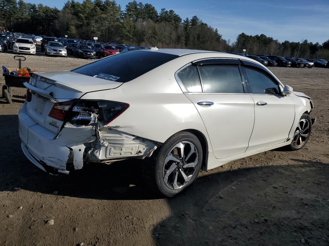 2016 Honda Accord VIN 1HGCR3F95GA011530 Copart auction photo, front end / rear end damage thumbnail 3