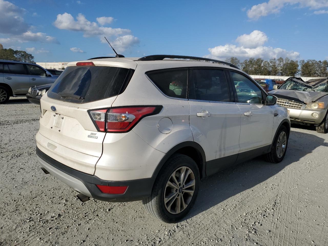 2017 Ford Escape VIN 1FMCU0GD6HUB59325 Copart auction photo, front end damage thumbnail 3