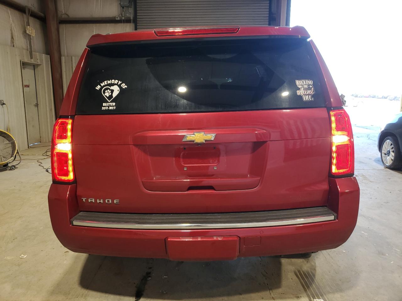 2015 Chevrolet Tahoe VIN 1GNSKCKC2FR173591 Copart auction photo, side / front end damage thumbnail 6