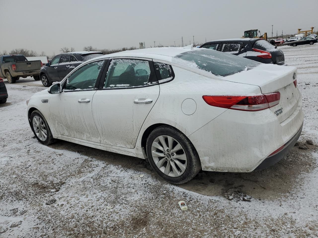 2017 KIA Optima VIN 5XXGT4L32HG141634 Copart auction photo, vandalism / front end damage thumbnail 2
