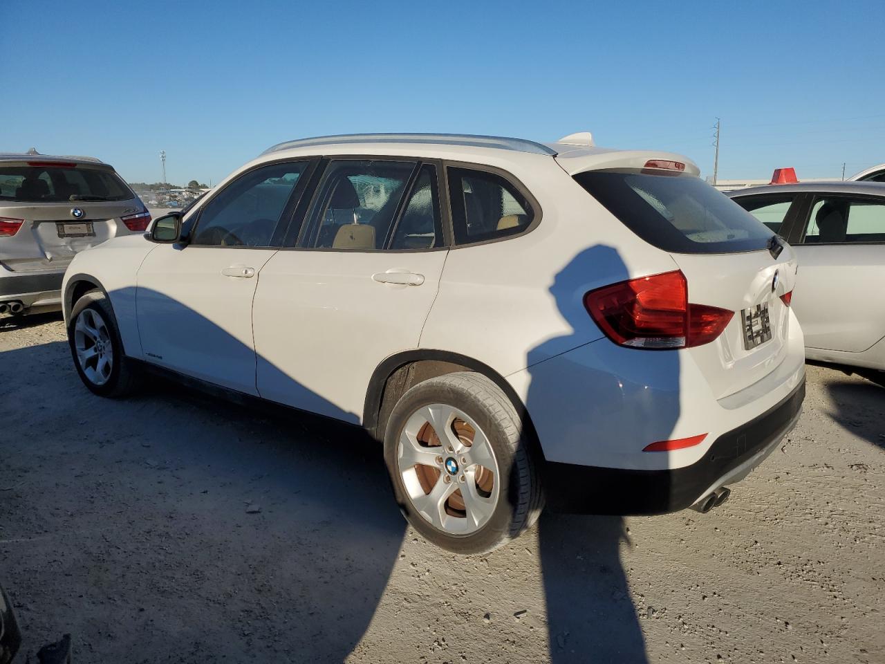 2015 BMW X1 VIN WBAVM1C57FVW56924 Copart auction photo, minor dent/scratches / mechanical damage thumbnail 2