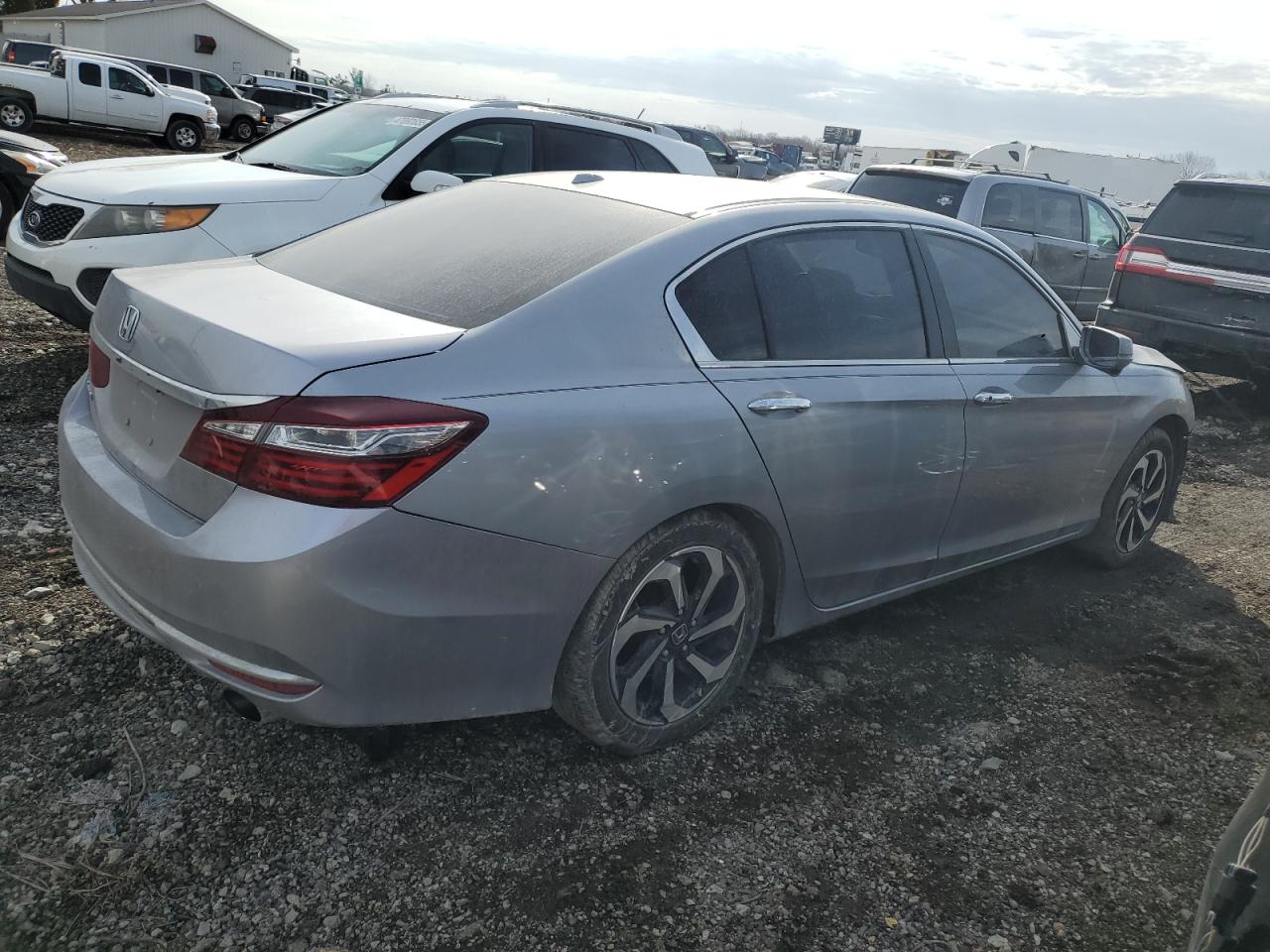 2017 Honda Accord VIN 1HGCR2F7XHA114209 Copart auction photo, front end / undercarriage damage thumbnail 3