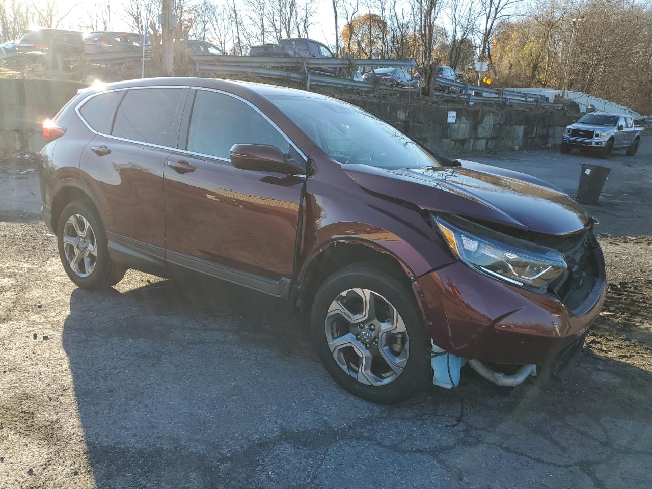 2017 Honda CR-V VIN 2HKRW2H59HH647092 Copart auction photo, front end / minor dent/scratches damage thumbnail 4