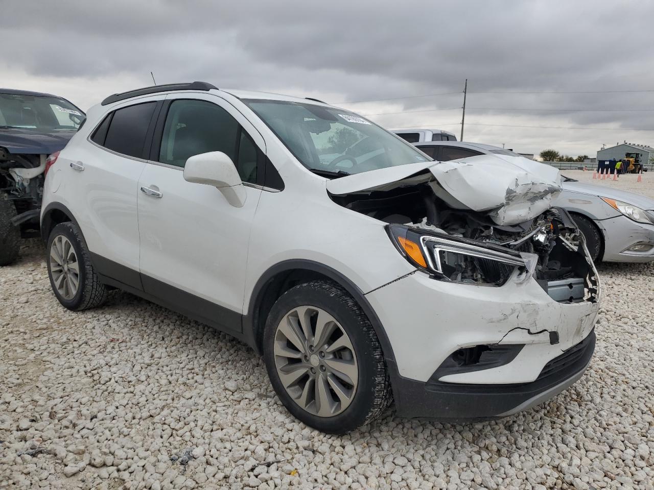 2020 Buick Encore VIN KL4CJASB0LB070423 Copart auction photo, front end / minor dent/scratches damage thumbnail 4