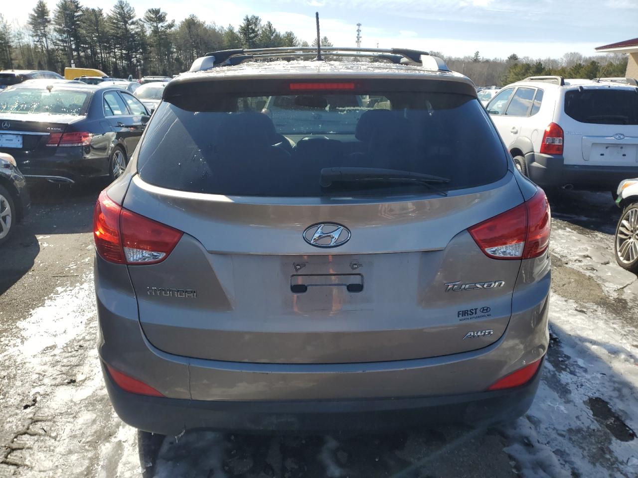2013 Hyundai Tucson VIN KM8JUCACXDU680471 Copart auction photo, front end / all over damage thumbnail 6