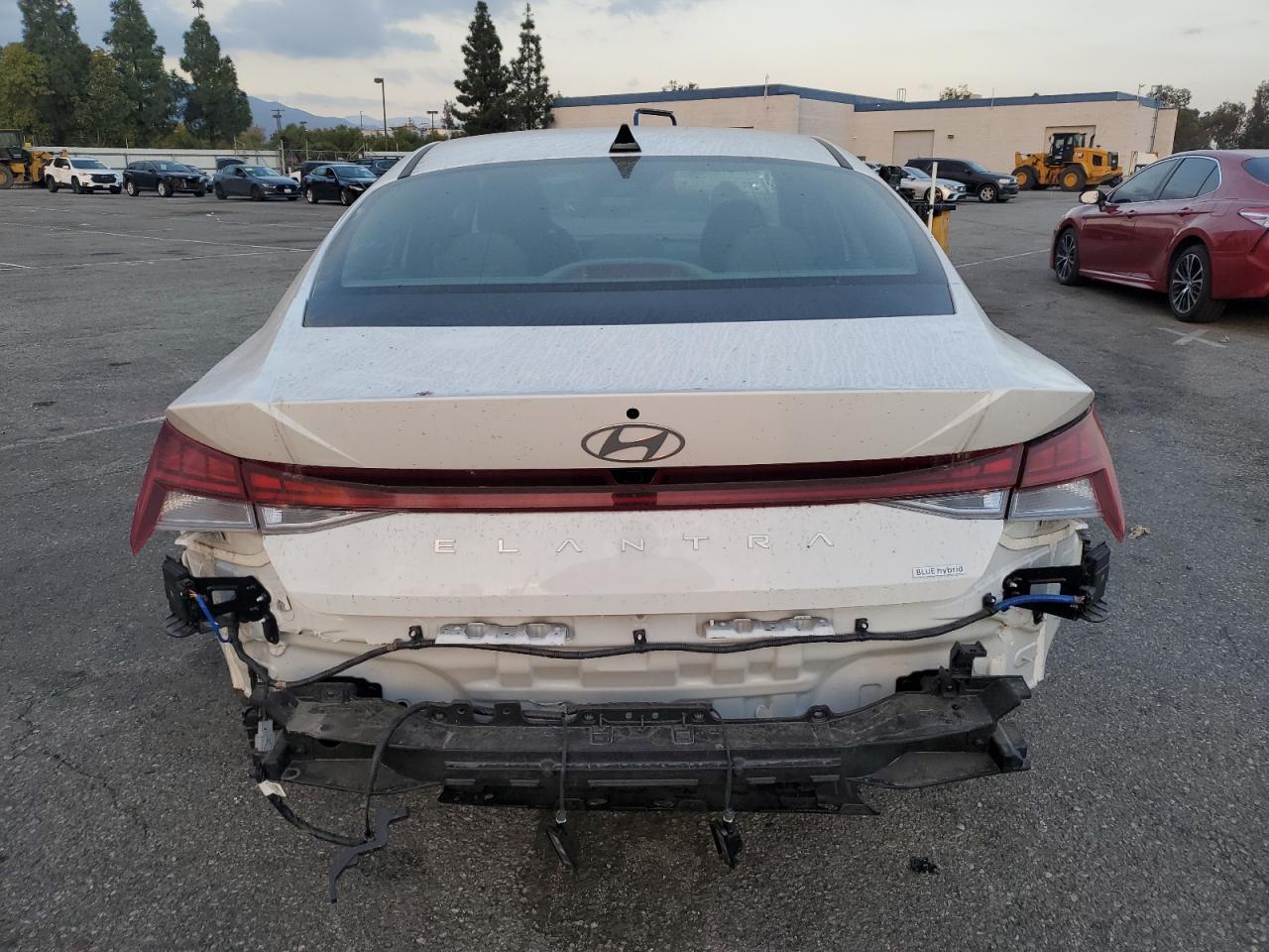 2024 Hyundai Elantra VIN KMHLM4DJ5RU104660 Copart auction photo, side / undercarriage damage thumbnail 6