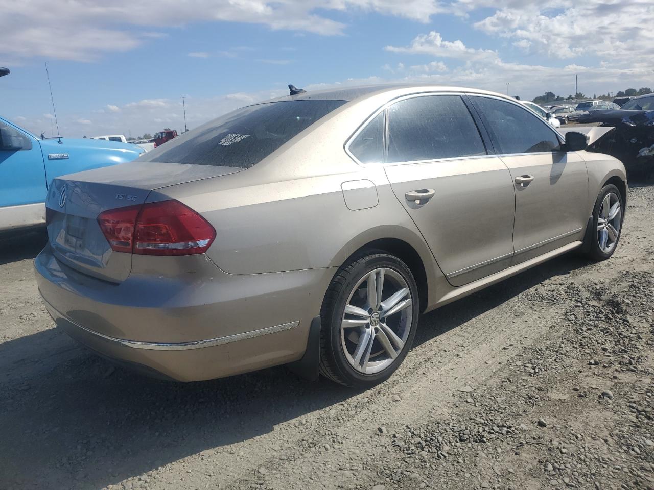 2015 Volkswagen Passat VIN 1VWBT7A30FC047101 Copart auction photo, front end / rear end damage thumbnail 3