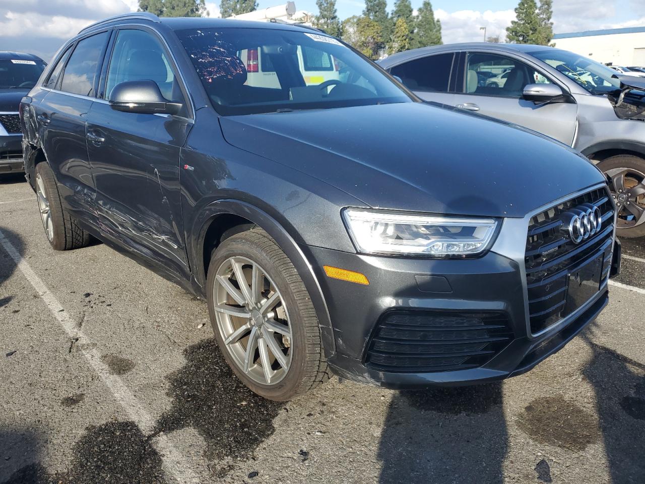2018 Audi Q3 VIN WA1JCCFS5JR005854 Copart auction photo, front end damage thumbnail 4