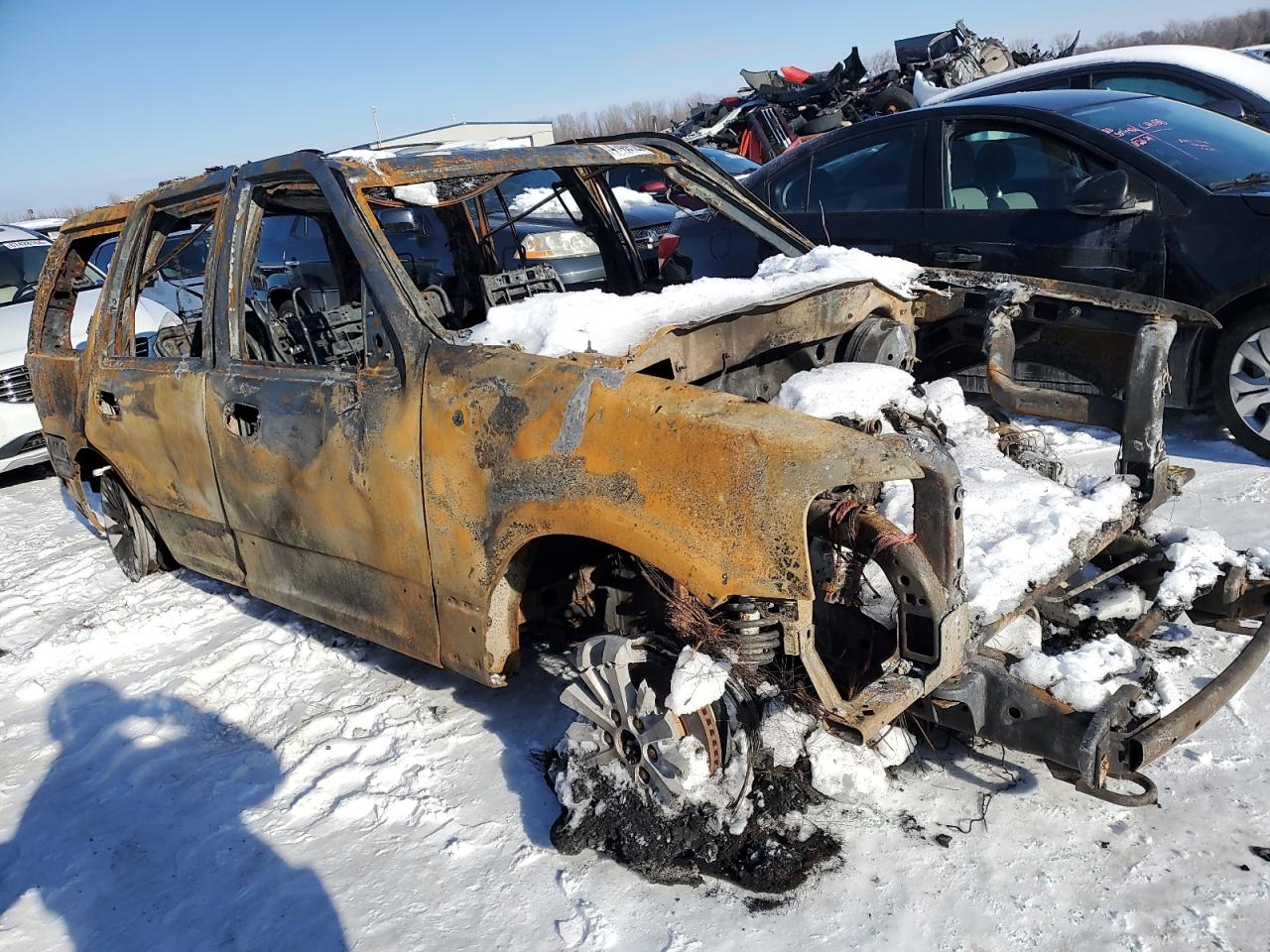 2017 Ford Expedition VIN 1FMJU1JT0HEA77274 Copart auction photo, burn damage thumbnail 4
