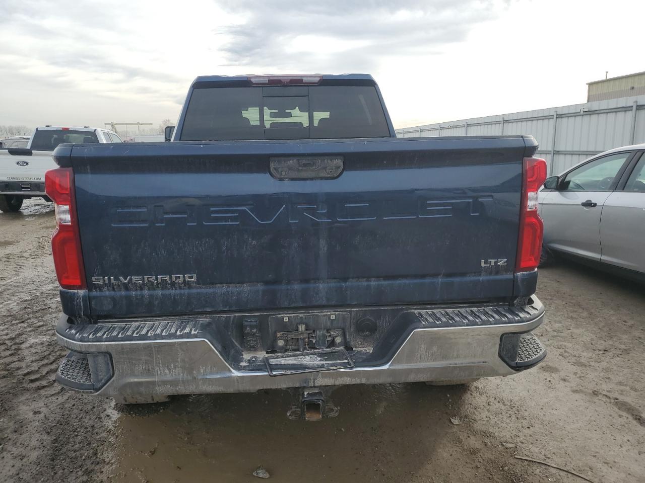 2021 Chevrolet Silverado VIN 1GC4YUEY0MF283518 Copart auction photo, side / rear end damage thumbnail 6