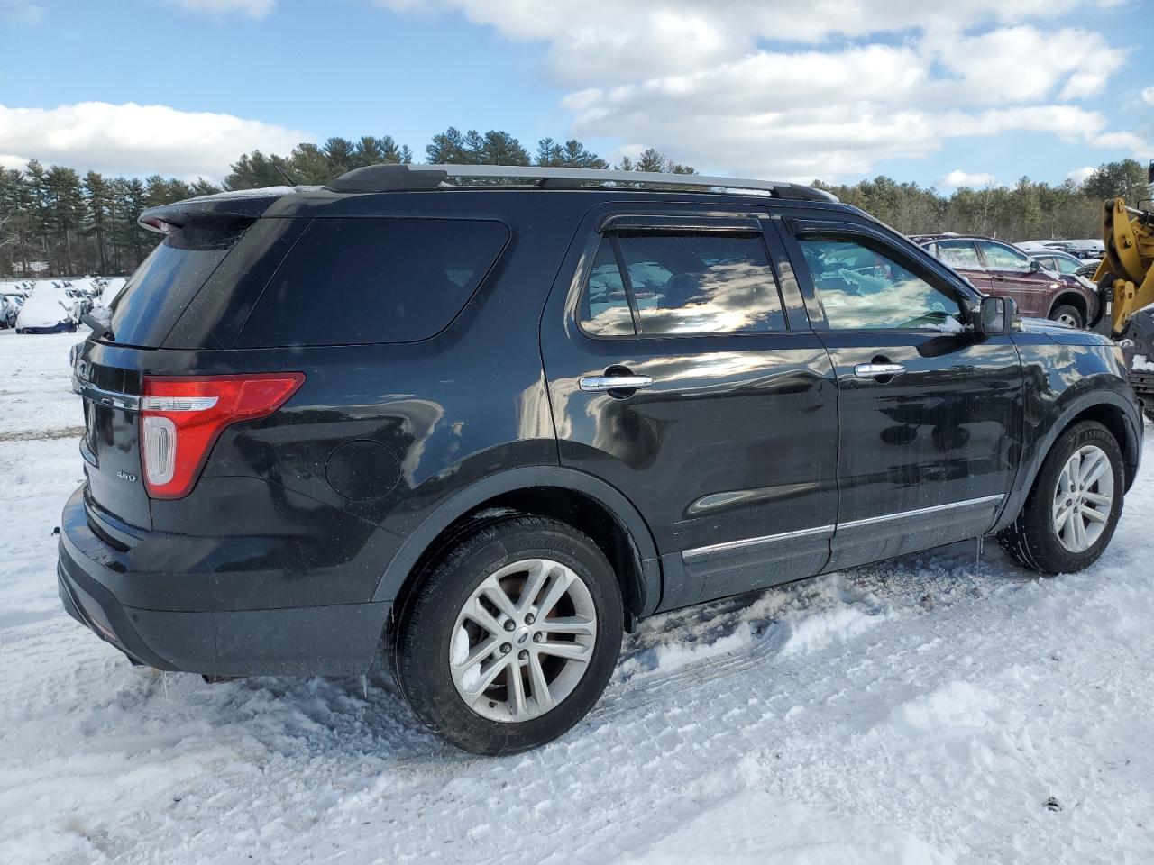 2011 Ford Explorer VIN 1FMHK8D89BGA52180 Copart auction photo, front end / side damage thumbnail 3