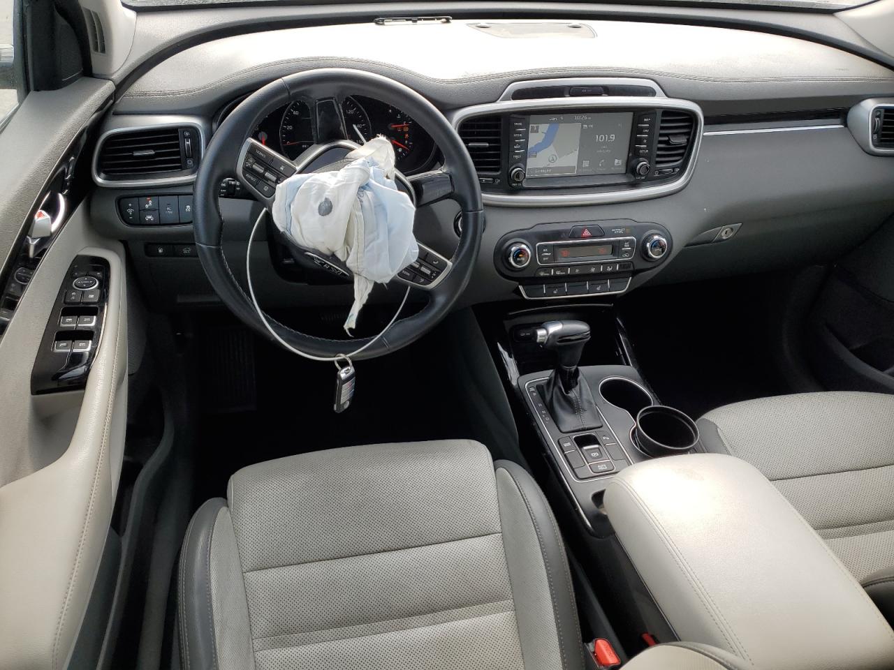 2019 KIA Sorento VIN 5XYPK4A51KG498006 Copart auction photo, front end damage thumbnail 8