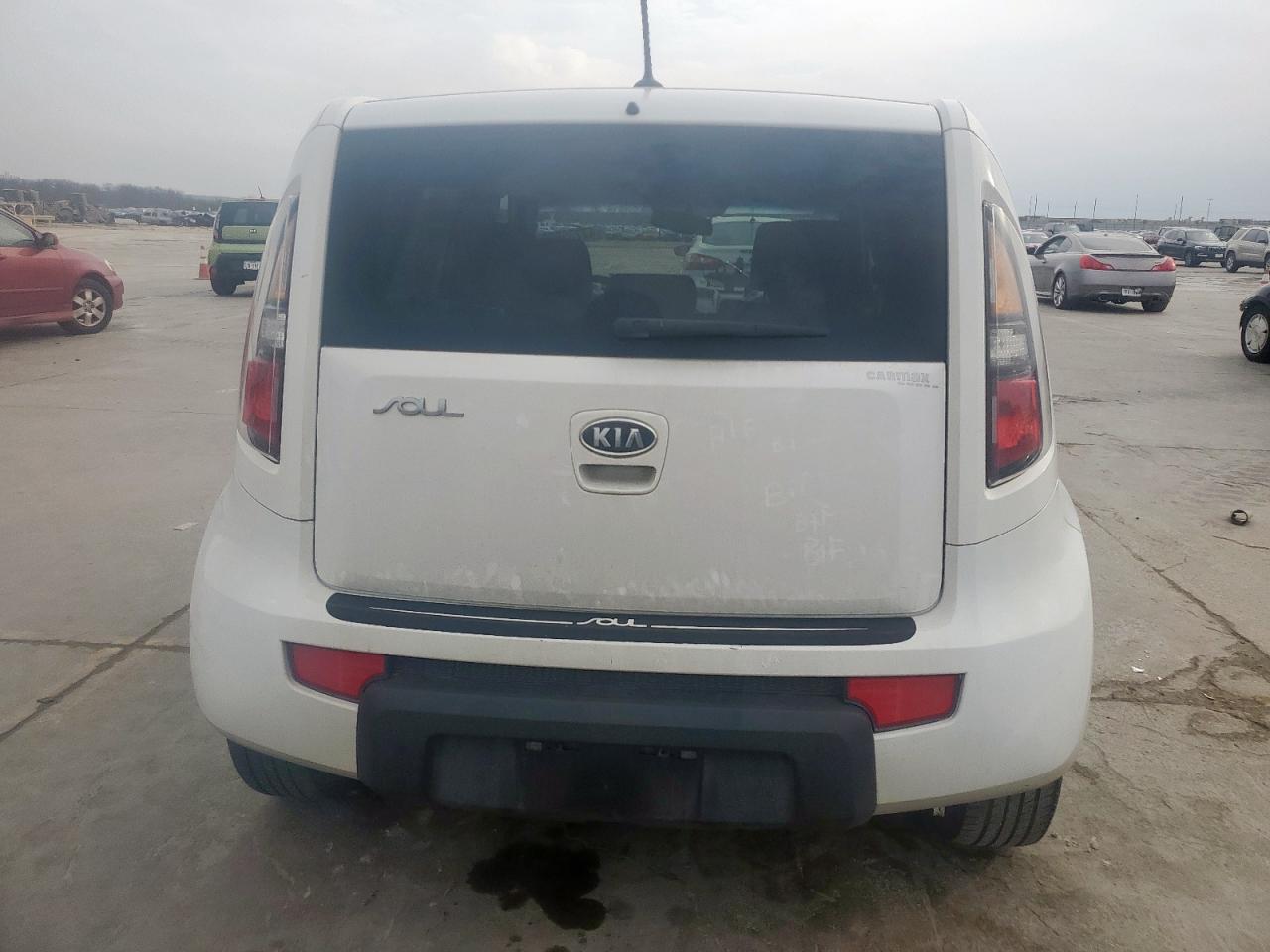 2011 KIA Soul VIN KNDJT2A28B7343236 Copart auction photo, front end damage thumbnail 6