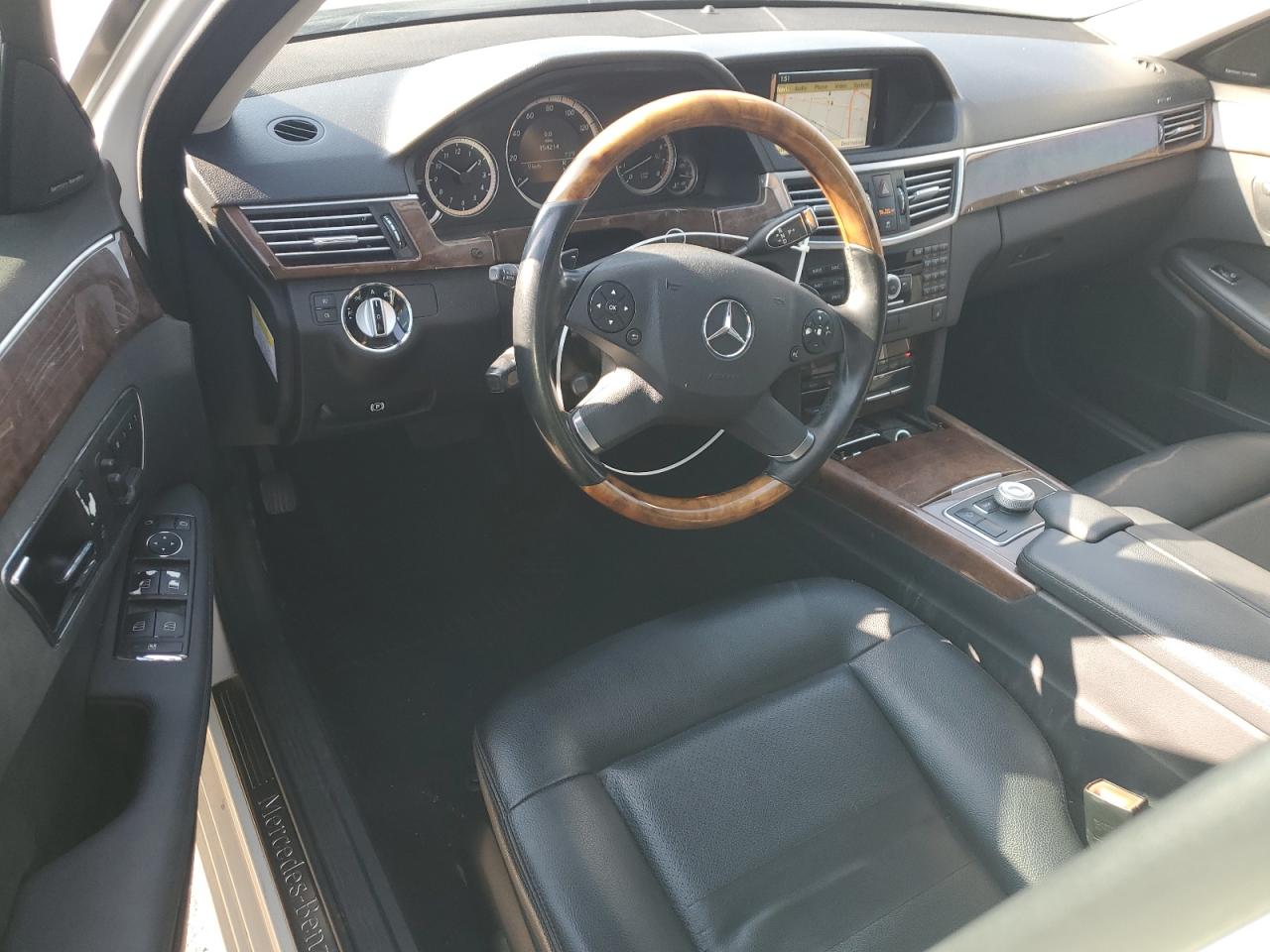 2010 Mercedes-Benz E-klasse VIN WDDHF5GB1AA248409 Copart auction photo, rear end / minor dent/scratches damage thumbnail 8