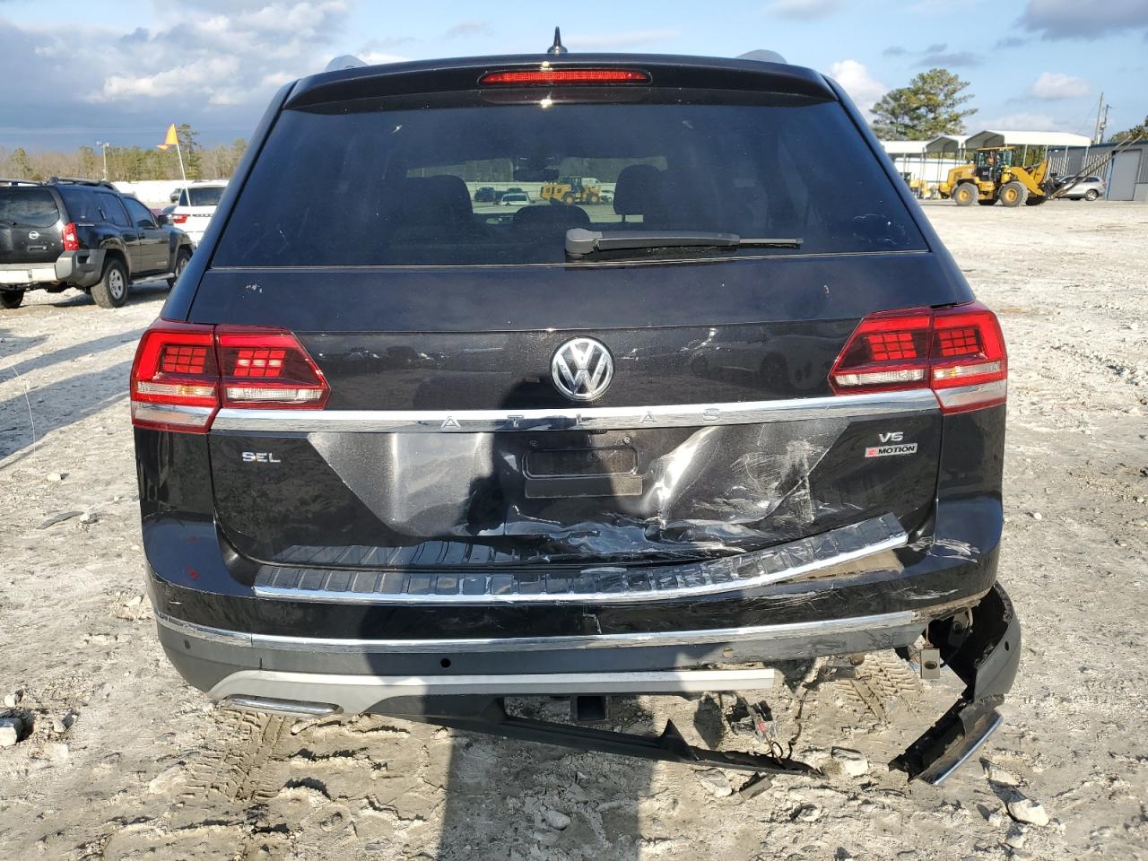 2019 Volkswagen Atlas VIN 1V2NR2CA6KC546507 Copart auction photo, rear end damage thumbnail 6