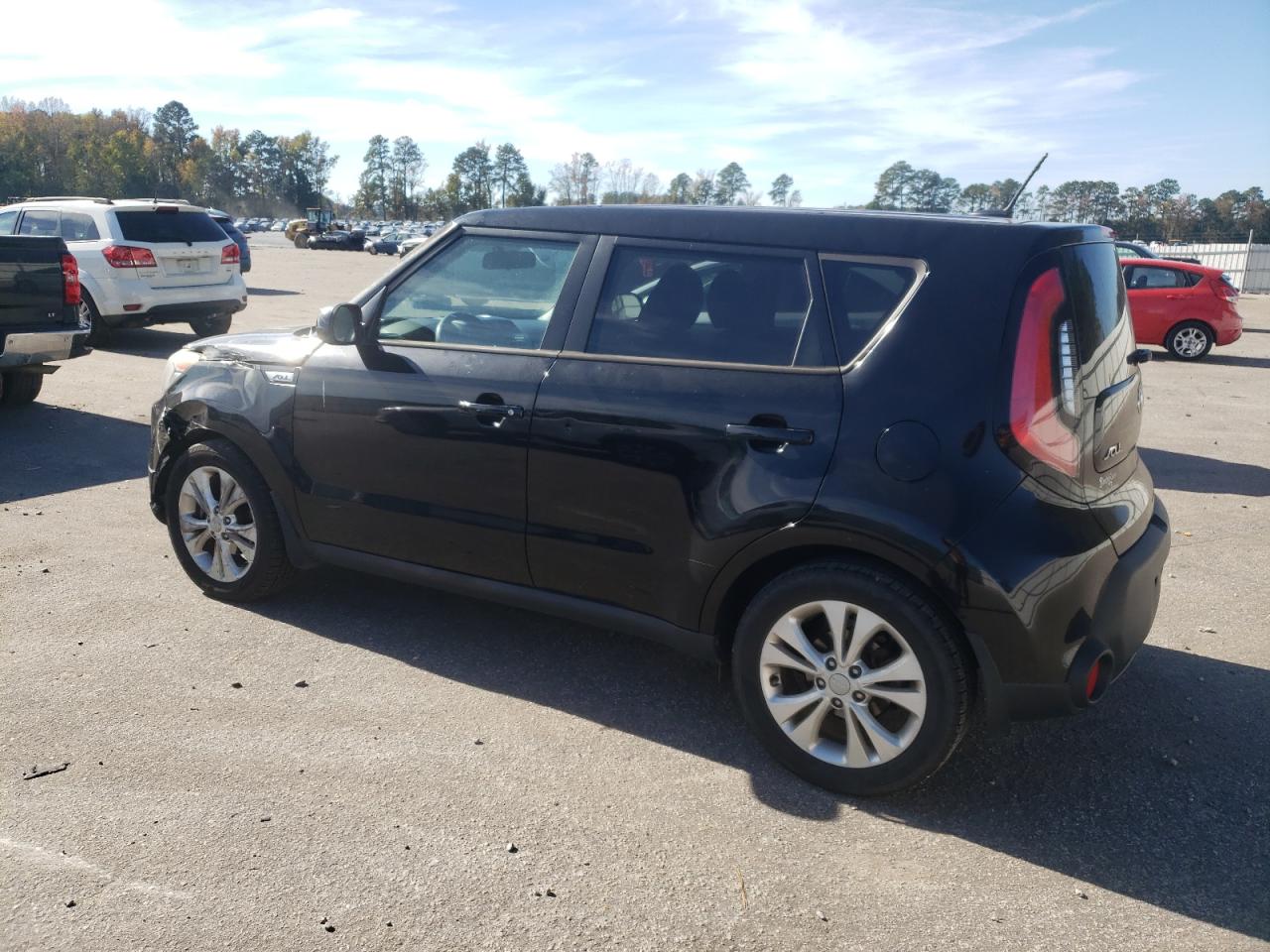 2015 KIA Soul VIN KNDJP3A52F7129272 Copart auction photo, front end damage thumbnail 2