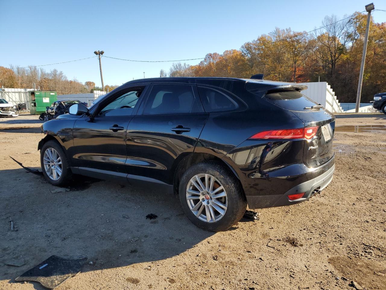 2018 Jaguar F-Pace VIN SADCK2FN9JA261536 Copart auction photo, front end damage thumbnail 2