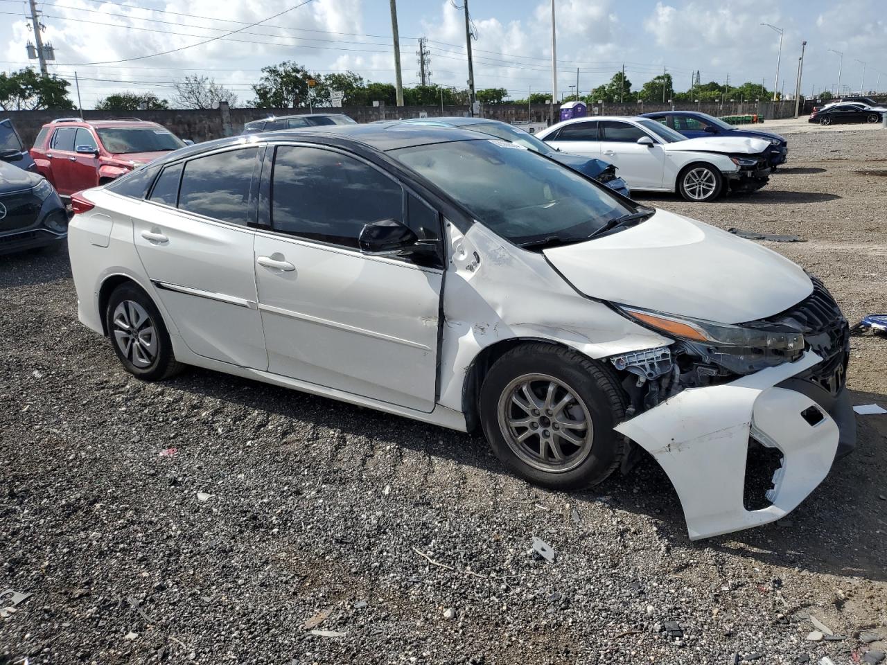 2017 Toyota Prius VIN JTDKARFP5H3041913 Copart auction photo, front end / side damage thumbnail 4