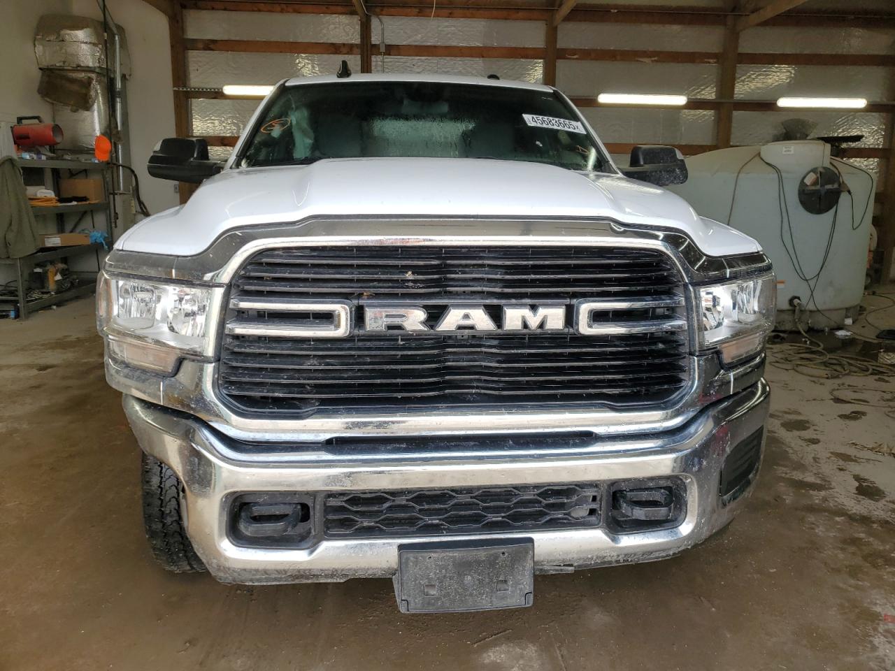 2021 RAM 2500 VIN 3C6UR5DL3MG605146 Copart auction photo, side / front end damage thumbnail 5