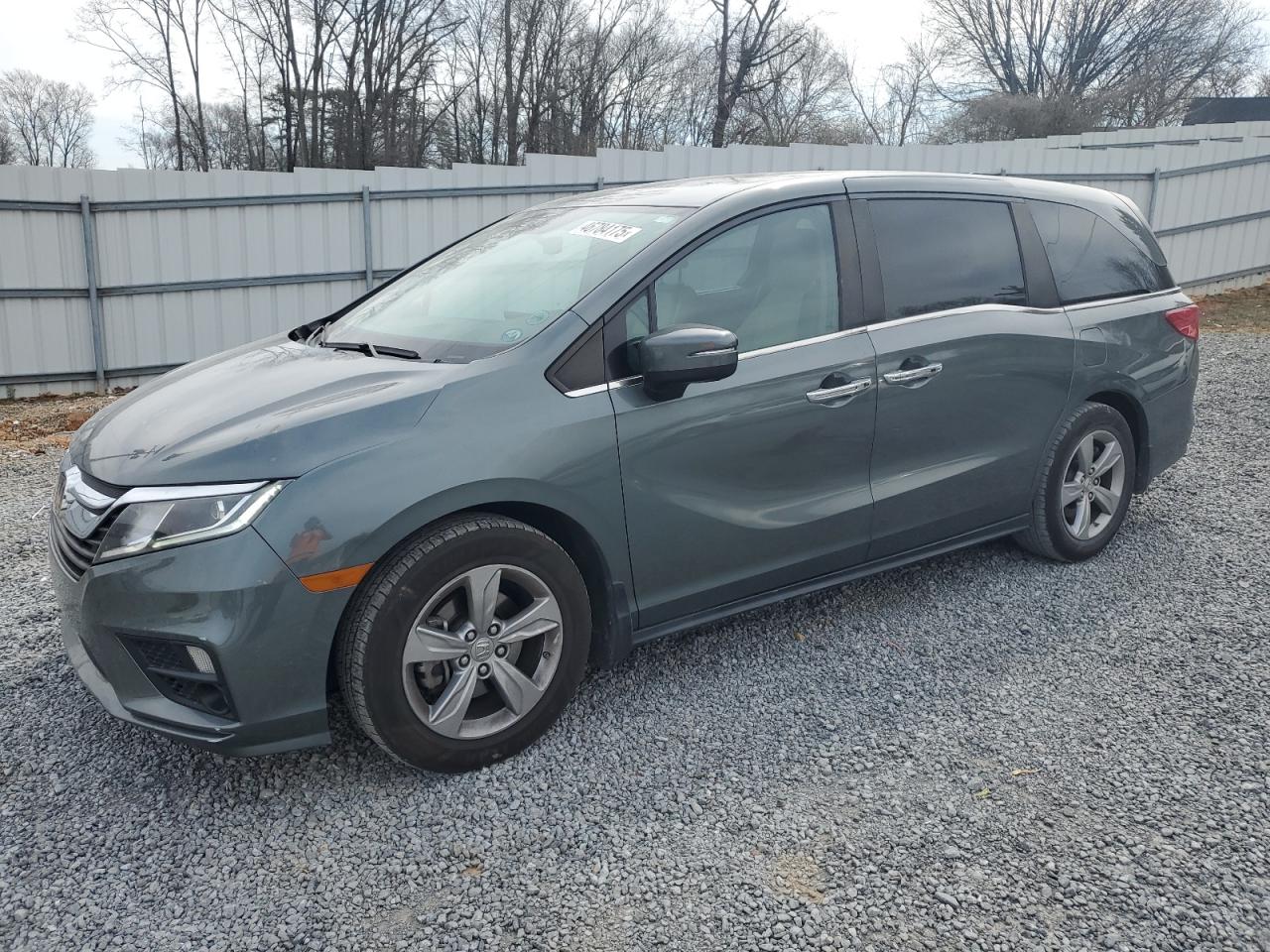 2018 Honda Odyssey VIN 5FNRL6H74JB004252