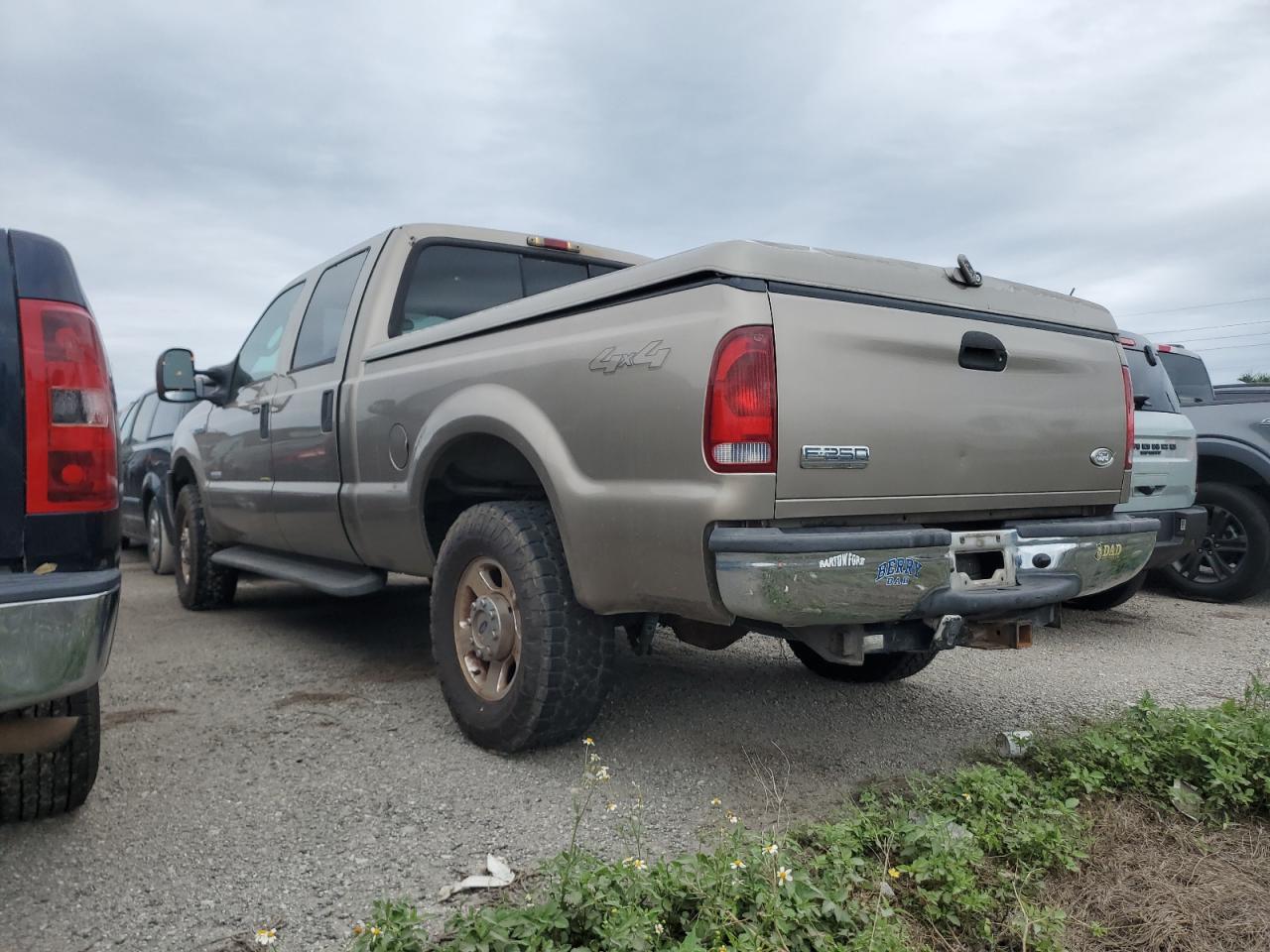 2005 Ford F250 VIN 1FTSW21P65ED22554 Copart auction photo, water/flood damage thumbnail 2