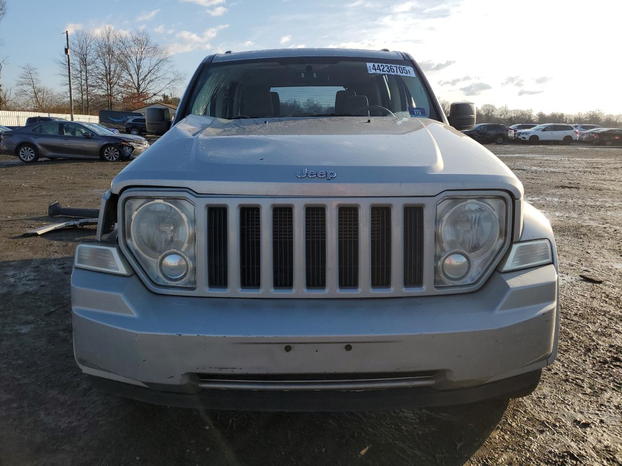 2008 Jeep Liberty (North America) VIN 1J8GN28K58W210760 Copart auction photo, side / minor dent/scratches damage thumbnail 5