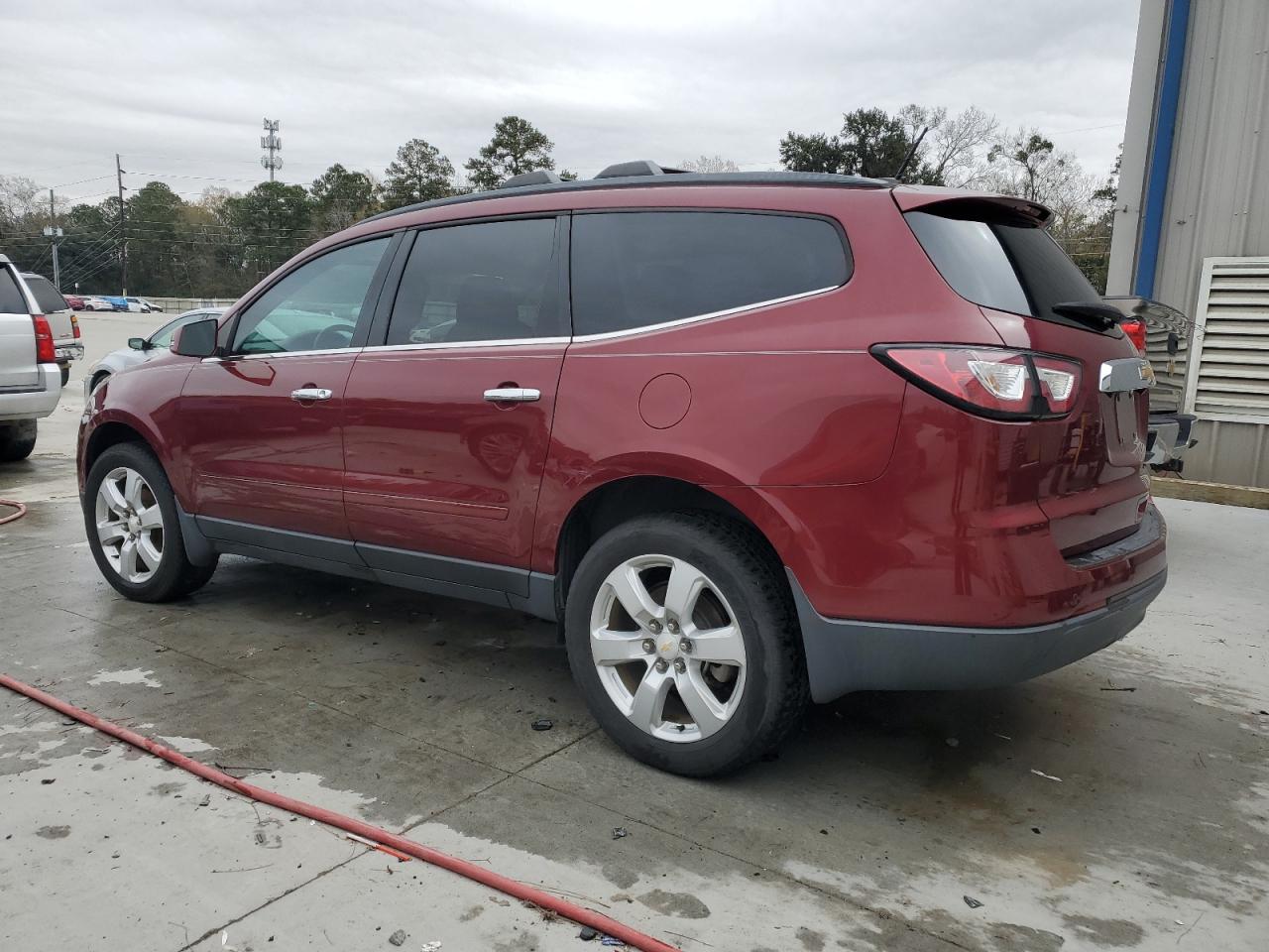 2016 Chevrolet Traverse VIN 1GNKRGKD4GJ102839 Copart auction photo, water/flood damage thumbnail 2