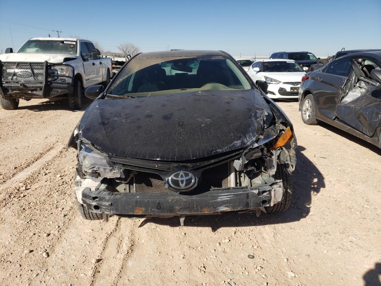 2019 Toyota Corolla VIN 5YFBURHE4KP863913 Copart auction photo, front end damage thumbnail 5