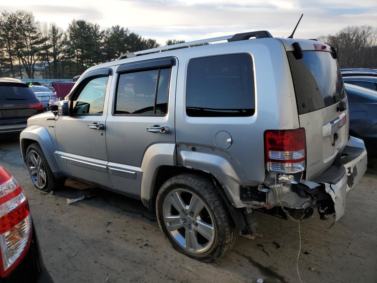2011 Jeep Liberty (North America) VIN 1J4PN2GK8BW549085 Copart auction photo, rear end / minor dent/scratches damage thumbnail 2