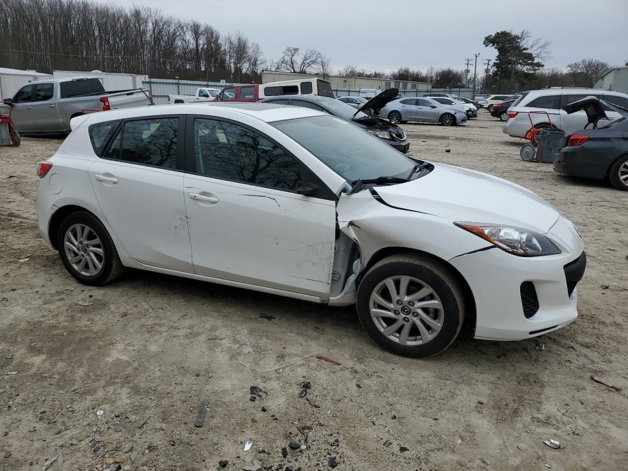 2013 Mazda 3 VIN JM1BL1LP1D1823647 Copart auction photo, front end / side damage thumbnail 4