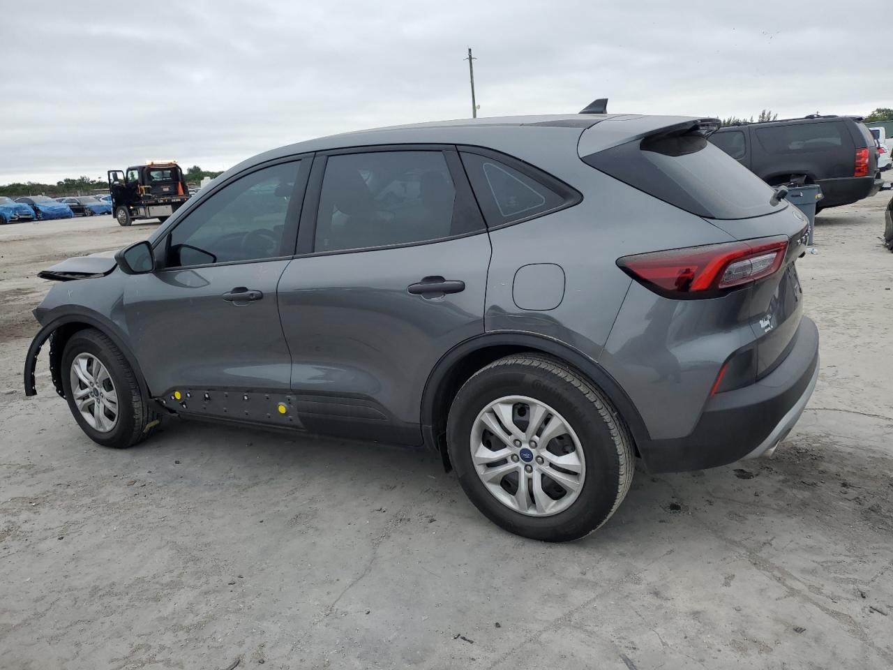2023 Ford Escape VIN 1FMCU0FN2PUA80596 Copart auction photo, front end damage thumbnail 2