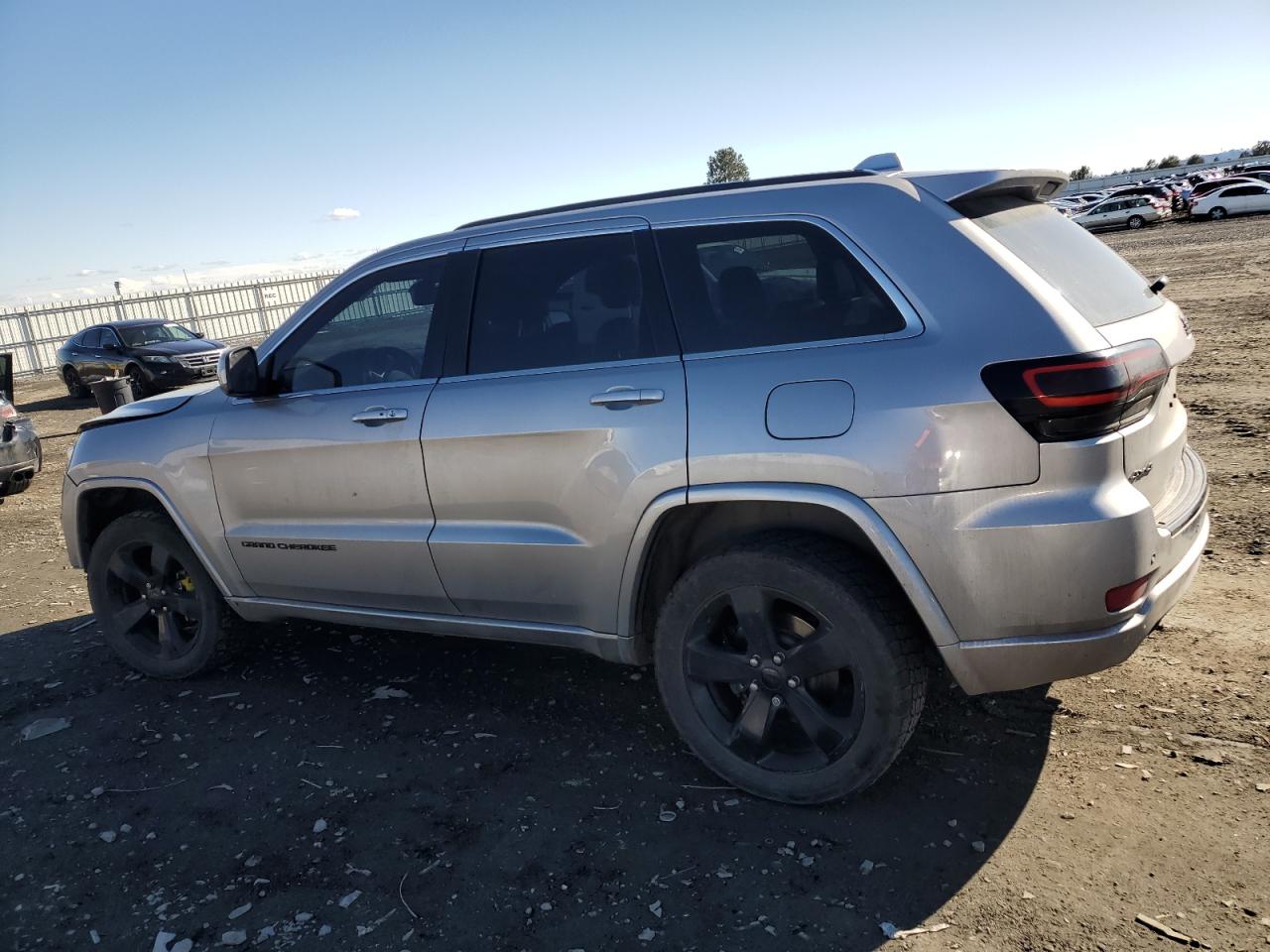2015 Jeep Grand Cherokee VIN 1C4RJFAG7FC136054 Copart auction photo, front end / side damage thumbnail 2