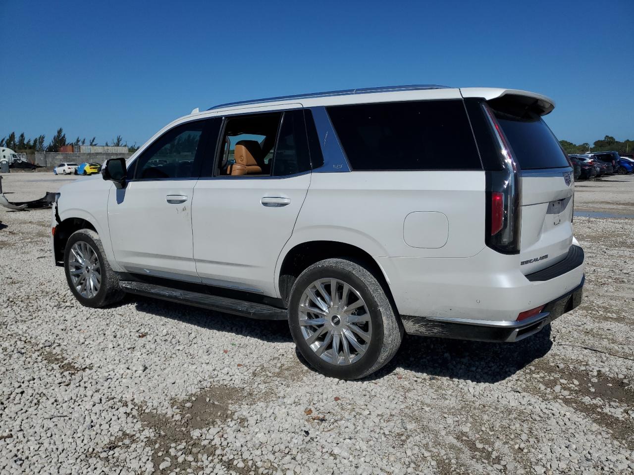 2022 Cadillac Escalade VIN 1GYS4BKL1NR336236 Copart auction photo, front end / minor dent/scratches damage thumbnail 2