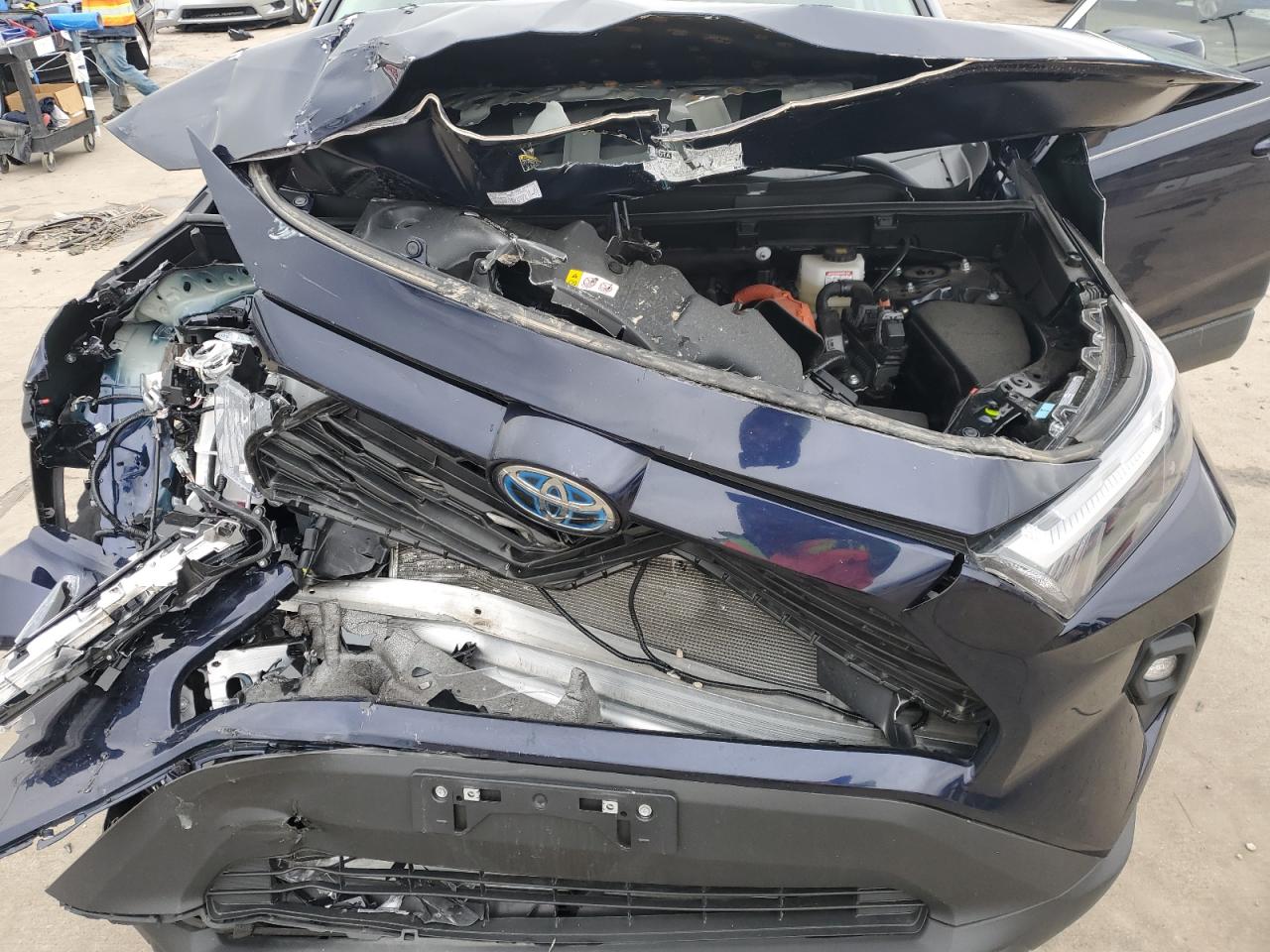 2024 Toyota RAV 4 VIN 4T3B6RFVXRU157719 Copart auction photo, front end / hail damage thumbnail 13