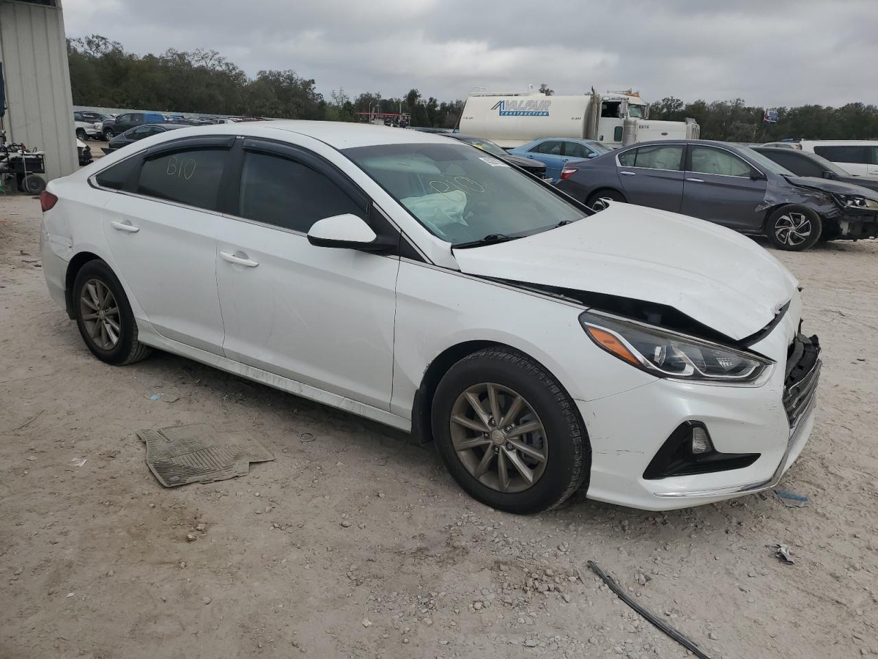 2019 Hyundai Sonata VIN 5NPE24AF1KH805375 Copart auction photo, front end / rear end damage thumbnail 4