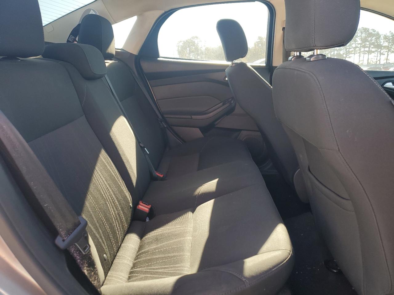 2015 Ford Focus VIN 1FADP3F27FL382533 Copart auction photo, rear end / front end damage thumbnail 10