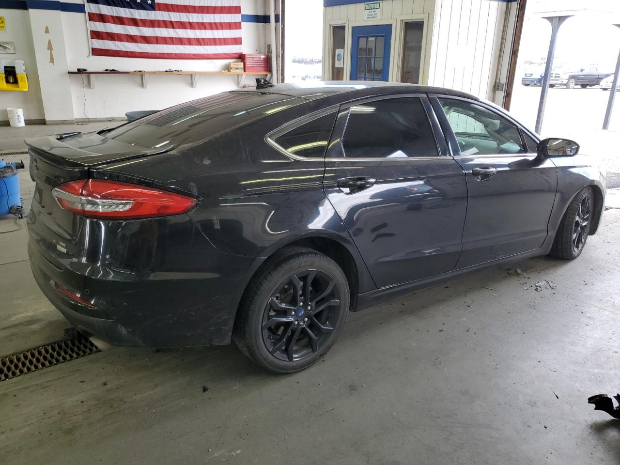2019 Ford Fusion VIN 3FA6P0HD0KR284302 Copart auction photo, front end / side damage thumbnail 3