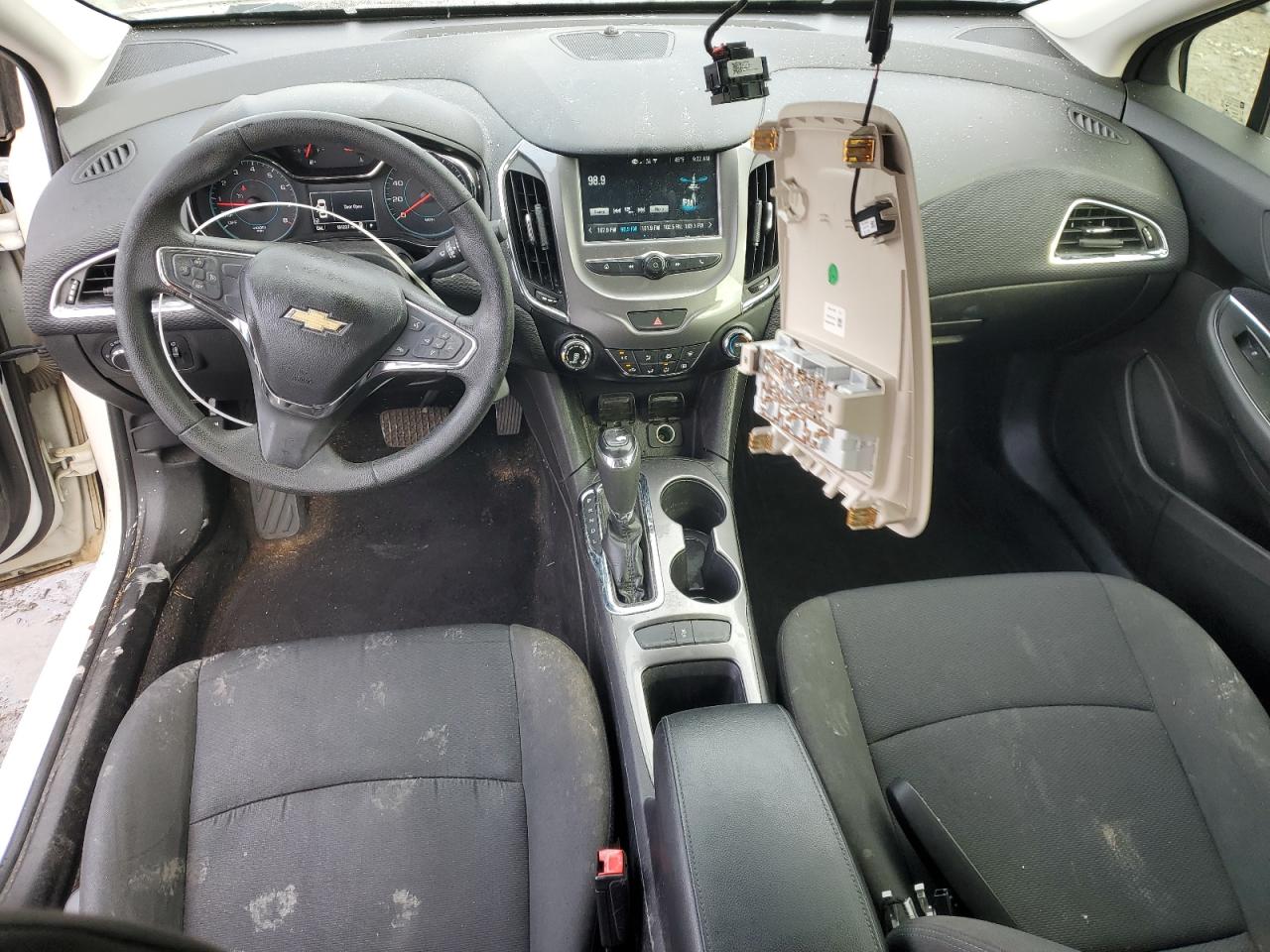 2018 Chevrolet Cruze VIN 1G1BE5SM9J7110196 Copart auction photo, front end / side damage thumbnail 8