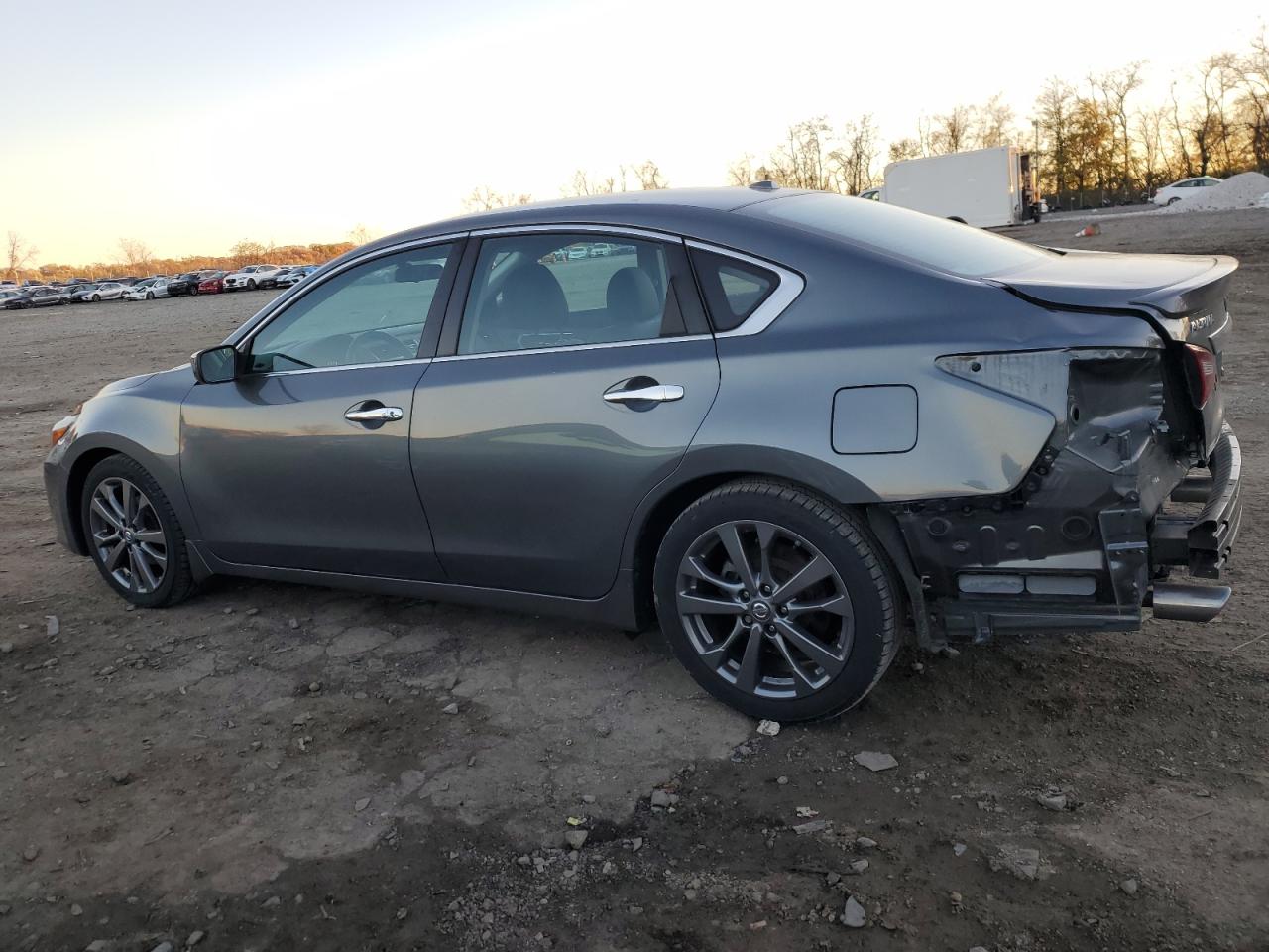 2018 Nissan Altima VIN 1N4AL3AP3JC152224 Copart auction photo, rear end / minor dent/scratches damage thumbnail 2