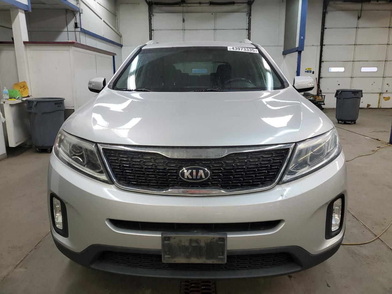 2015 KIA Sorento VIN 5XYKTDA64FG613039 Copart auction photo, mechanical damage thumbnail 5