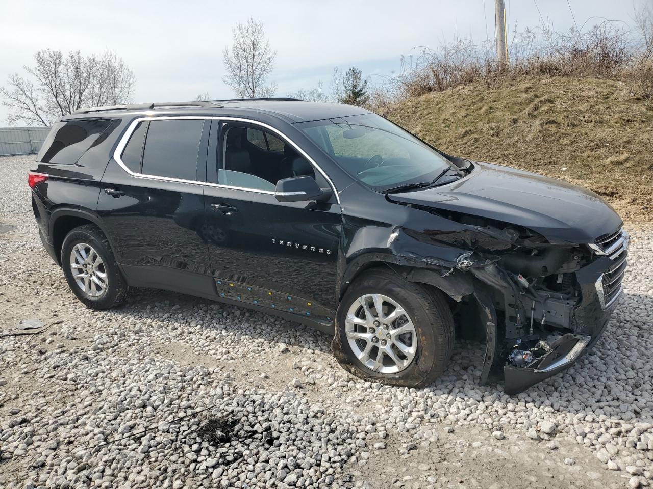 2021 Chevrolet Traverse VIN 1GNEVHKW8MJ253680 Copart auction photo, front end damage thumbnail 4
