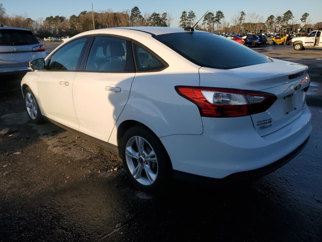 2013 Ford Focus VIN 1FADP3F28DL369206 Copart auction photo, front end damage thumbnail 2